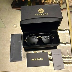 Versace Sunglasses Black/Gold